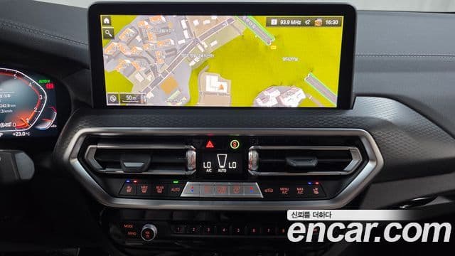 BMW X4 2025 — Photo 2/33