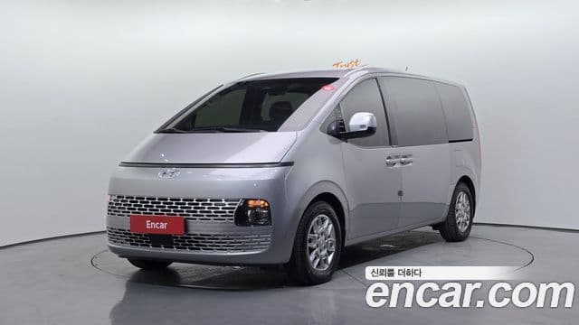 Hyundai Staria 2023 — ფოტო 1/20
