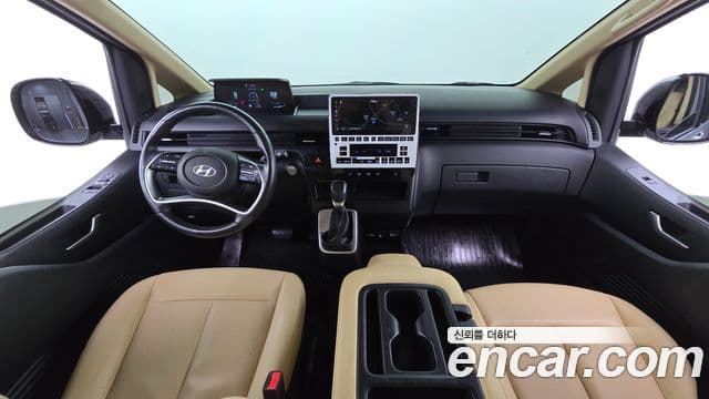Hyundai Staria 2023 — ფოტო 7/20