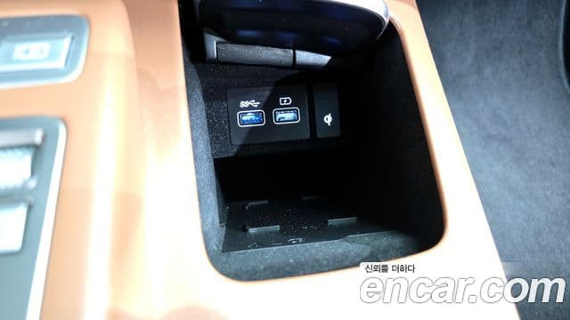 Genesis GV70 2022 — ფოტო 12/20