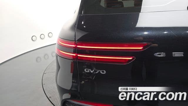 Genesis GV70 2022 — Photo 29/40
