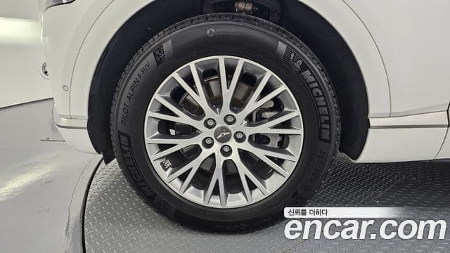Genesis GV80 2023 — ფოტო 4/20