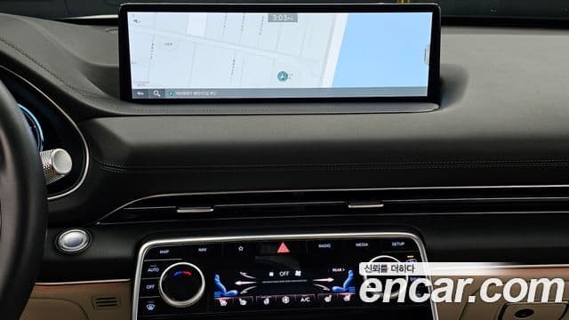 Genesis GV80 2023 — ფოტო 13/20