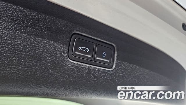Genesis GV80 2023 — ფოტო 19/20