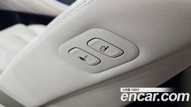 Genesis GV80 2023 — Photo 17/44