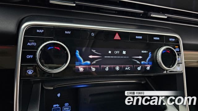 Genesis GV80 2023 — Photo 24/44