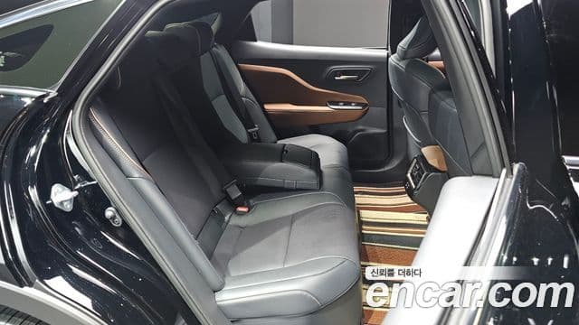 Toyota Crown Crossover 2025 — Фото 11/20