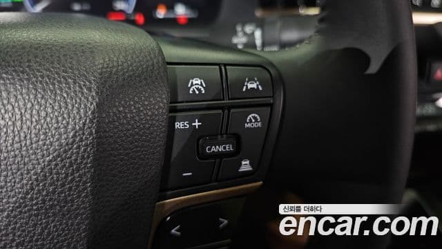Toyota Crown Crossover 2025 — Фото 18/20