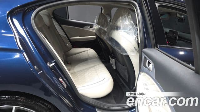 Genesis G70 2019 — ფოტო 12/20