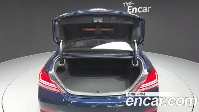 Genesis G70 2019 — ფოტო 20/20
