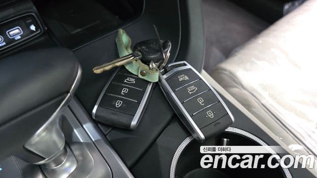 Genesis G70 2019 — Photo 19/35