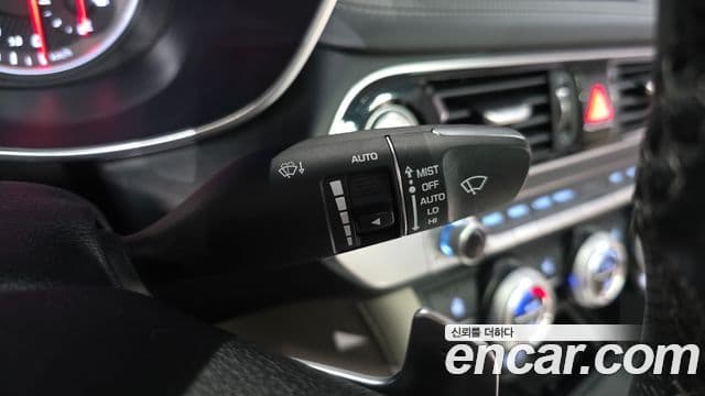 Genesis G70 2019 — Photo 33/35