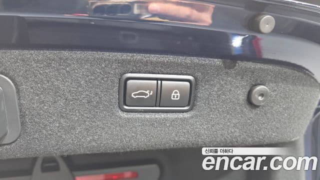 Genesis G70 2019 — Photo 16/35