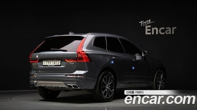 Volvo XC60 2018 — фото 2 из 20