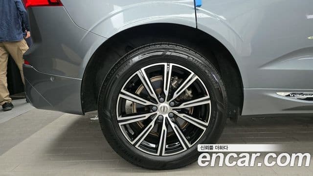 Volvo XC60 2018 — фото 5 из 20