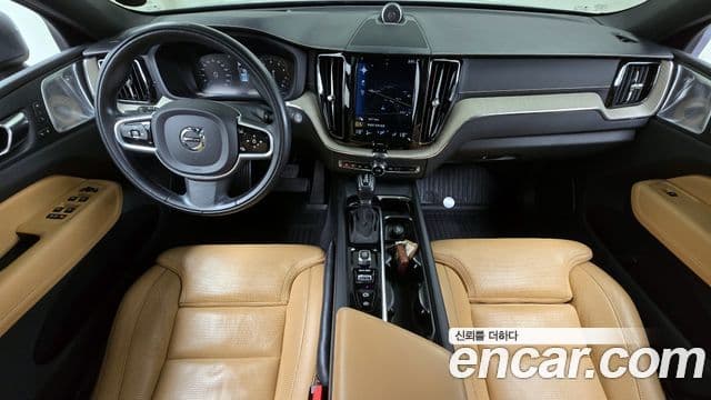 Volvo XC60 2018 — Şəkil 7/20