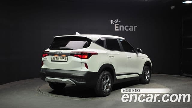 Kia Seltos 2022 — фото 2 из 20