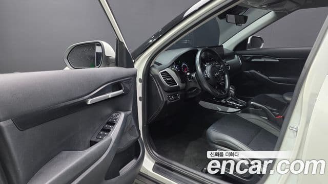 Kia Seltos 2022 — Şəkil 10/20