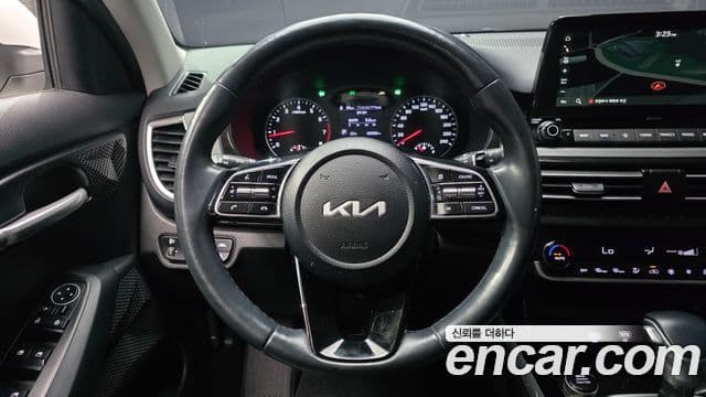 Kia Seltos 2022 — фото 13 из 20