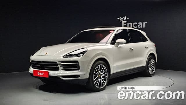 Porsche Cayenne 2023 — ფოტო 7/31