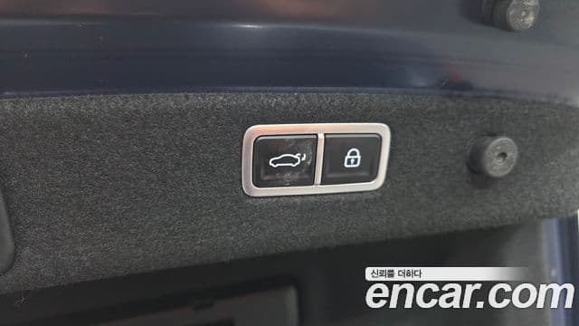 Genesis G70 2021 — ფოტო 17/34