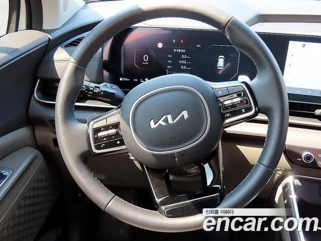 Kia Carnival 2024 — ფოტო 6/20