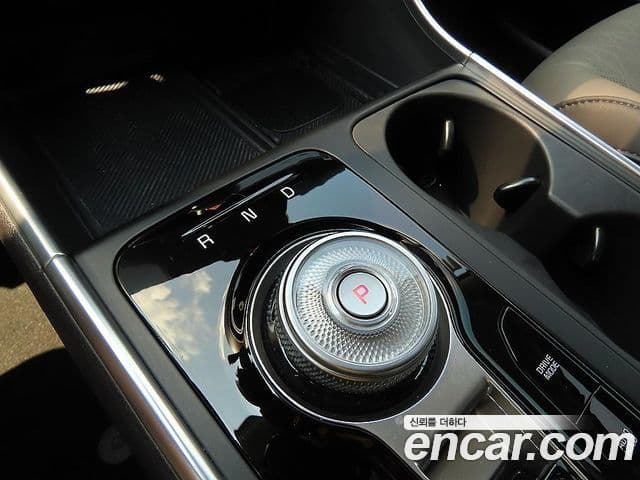 Kia Carnival 2024 — ფოტო 11/20