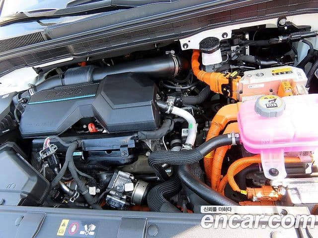 Kia Carnival 2024 — ფოტო 19/20