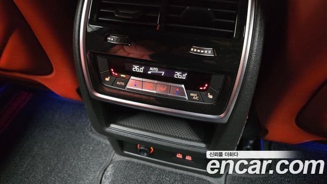 BMW XM 2024 — Photo 16/33