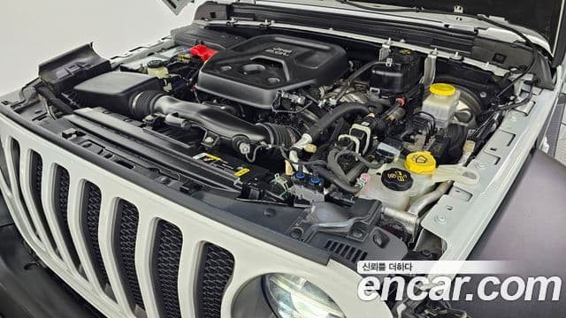 Jeep Wrangler 2021 — Şəkil 6/20