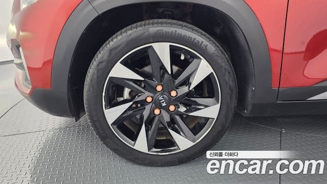 Kia Seltos 2020 — ფოტო 5/20