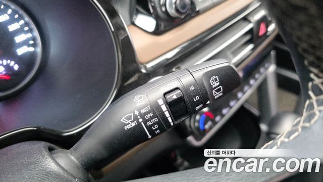 Kia Seltos 2020 — ფოტო 19/20