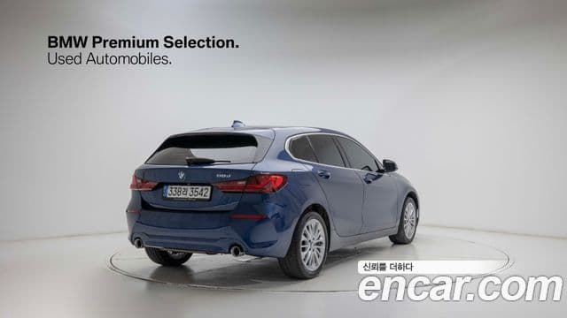 BMW 1 Series 2021 — ფოტო 1/20