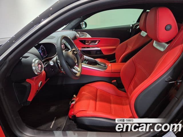 Mercedes-Benz AMG GT 2025 — ფოტო 8/20