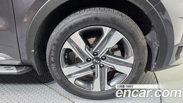 Kia Sorento 2020 — ფოტო 5/20