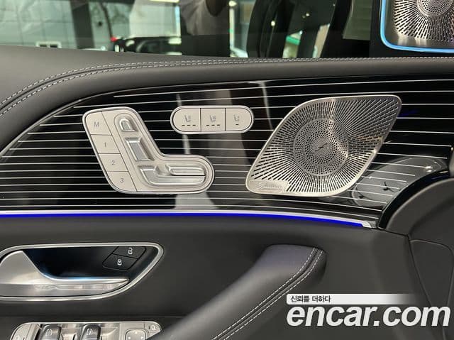 Mercedes-Benz GLS-Class 2025 — фото 13 из 20