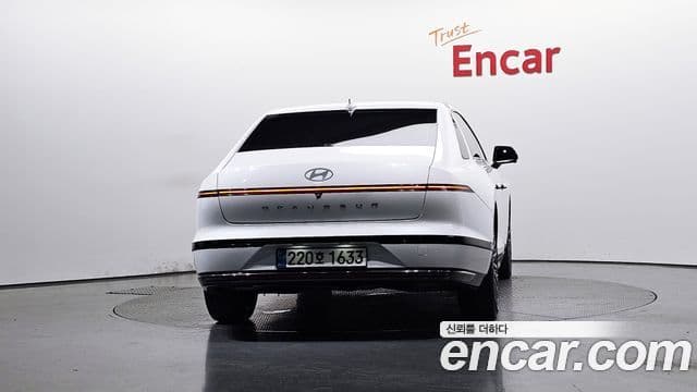 Hyundai Grandeur 2023 — ფოტო 4/20
