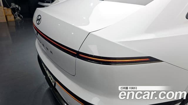 Hyundai Grandeur Hybrid 2023 — Photo 8/30