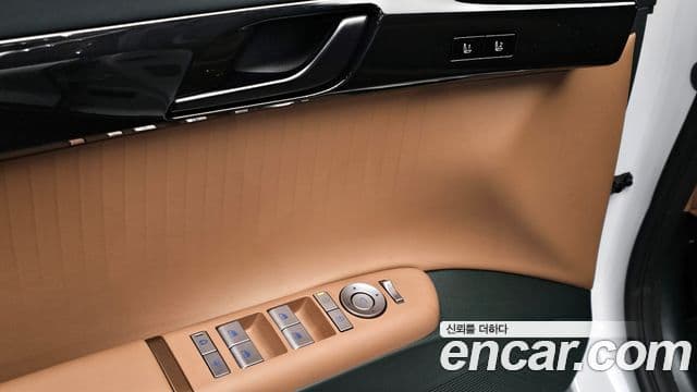 Hyundai Grandeur Hybrid 2023 — Photo 17/30