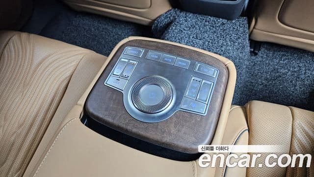 Genesis Electrified G80 2021 — Şəkil 18/20