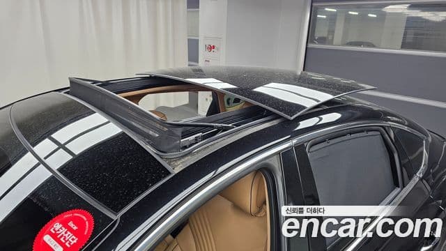 Genesis Electrified G80 2021 — Şəkil 19/20