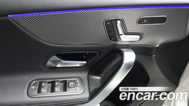Mercedes-Benz A-Class 2021 — ფოტო 17/20