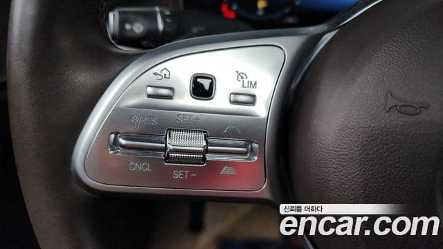 Mercedes-Benz CLS-Class 2021 — Photo 17/35