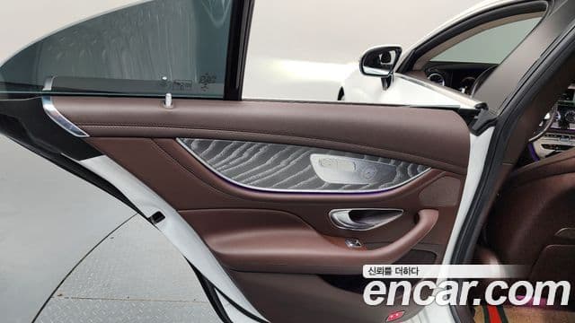 Mercedes-Benz CLS-Class 2021 — Photo 1/35