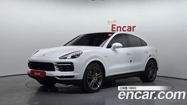 Porsche Cayenne 2023 — ფოტო 1/20