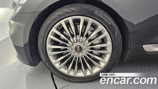 Kia The K9 2018 — ფოტო 5/20