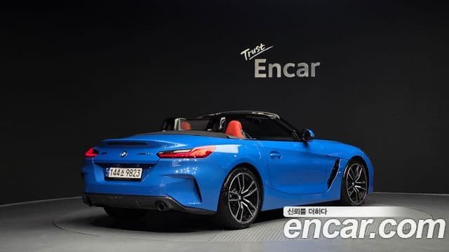 BMW Z4 2022 — Photo 10/30