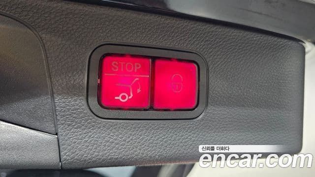 Mercedes-Benz GLC-Class 2018 — Şəkil 17/20