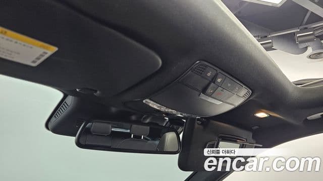Mercedes-Benz GLC-Class 2018 — Şəkil 18/20