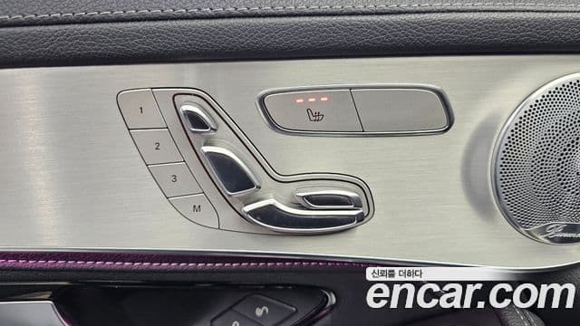 Mercedes-Benz GLC-Class 2018 — Photo 29/33